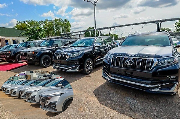 Gov Lawal Gives Zamfara Institutions New Vehicles, Including Toyota Prado SUVs, Warns Against Personal Use
