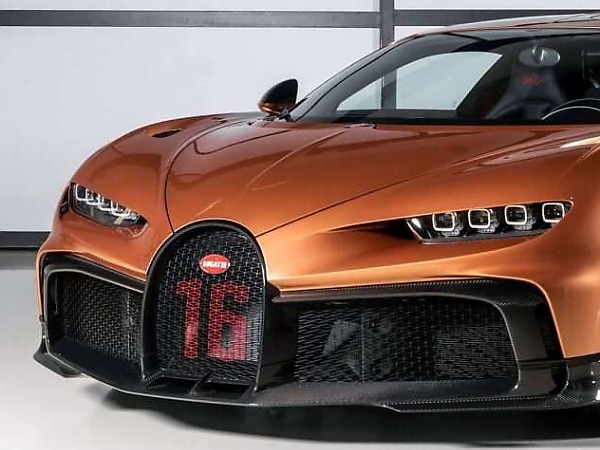 Inside Andrew Tate’s Bugatti Chiron With Custom “Tate” Headrests, Which He Claimed Was Rented
