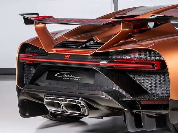 Inside Andrew Tate’s Bugatti Chiron With Custom “Tate” Headrests, Which He Claimed Was Rented