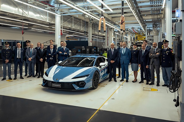 Lamborghini Unveils 920-HP Temerario Polizia Supercar For Italian Police - autojosh 