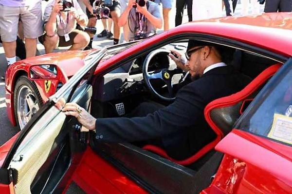 Italian GP: Lewis Hamilton Turns Heads With His Ferrari F40 — Why His “Dream” Car Is So Special - autojosh 