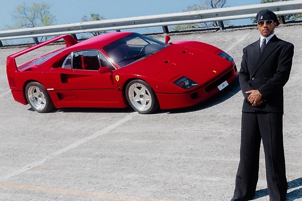 Italian GP: Lewis Hamilton Turns Heads With His Ferrari F40 — Why His “Dream” Car Is So Special - autojosh 