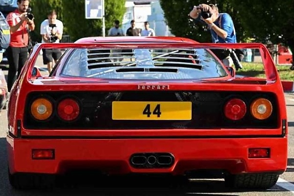 Italian GP: Lewis Hamilton Turns Heads With His Ferrari F40 — Why His “Dream” Car Is So Special - autojosh 