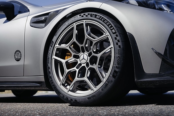 Mercedes-AMG CLE 646 Spezialanfertigung: Sold-Out 646-HP Collector’s Item Limited To Just 30 Units