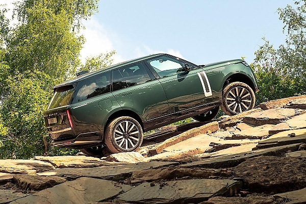 Range Rover Electric Unveiled With 333-Mile Range, 542 HP And 22-Minute Fast Charging - autojosh 