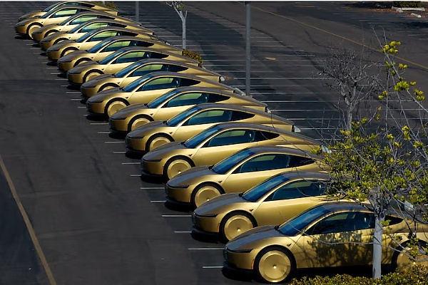 No Steering Wheel, Brake Pedal: US Launches Probe Into Elon Musk’s Self-Driving Taxis - autojosh