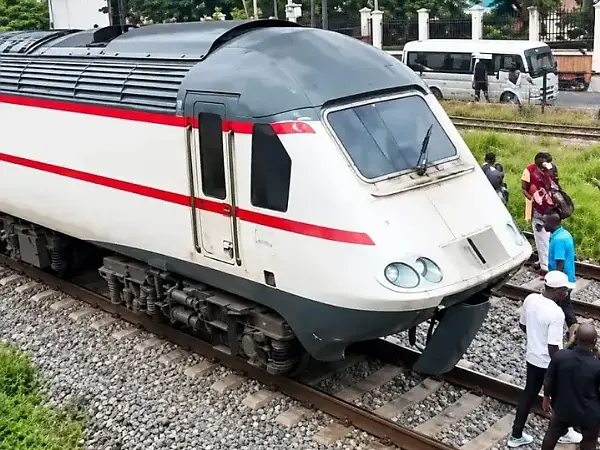 55-Year-Old Driver Escapes Unhurt As Red Line Train Hits Honda Accord At PWD Railway Line In Lagos