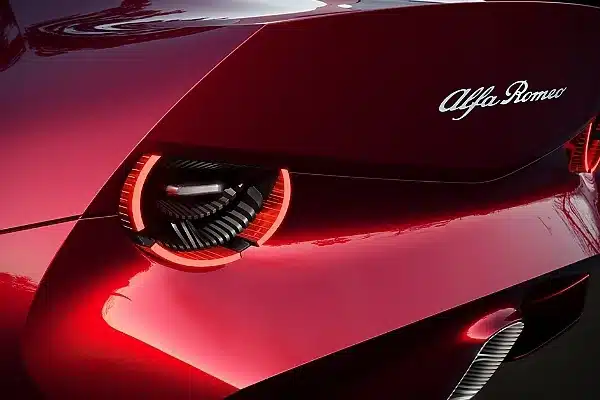 Alfa Romeo Cuorerosso Concept Debuts With 2+2 Coupé Design, 2.9L V6 Full-Hybrid Powertrain