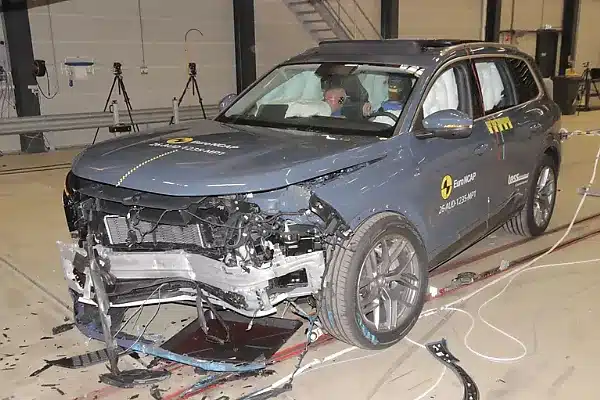 Audi Q7 Becomes First Production Model To Score 100% In Euro NCAP Post-Crash Safety Assessment