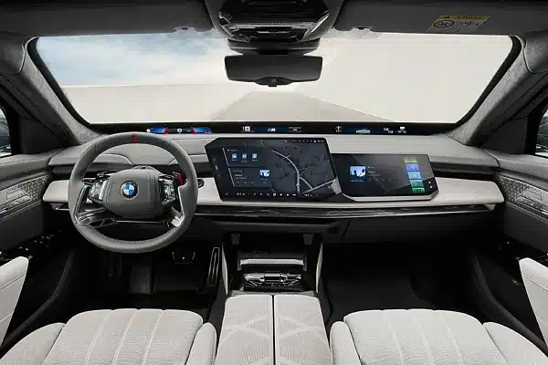 BMW Unveils Concept 7 Protection, An Armored 7 Series With 612 HP Plug-In Hybrid Powertrain