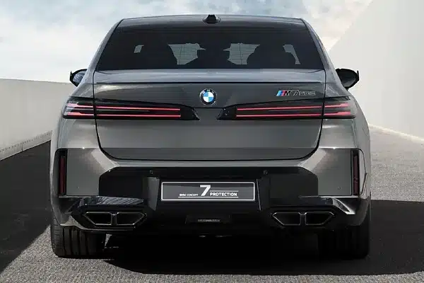 BMW Unveils Concept 7 Protection, An Armored 7 Series With 612 HP Plug-In Hybrid Powertrain