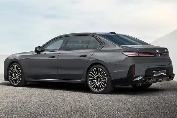 BMW Unveils Concept 7 Protection, An Armored 7 Series With 612 HP Plug-In Hybrid Powertrain