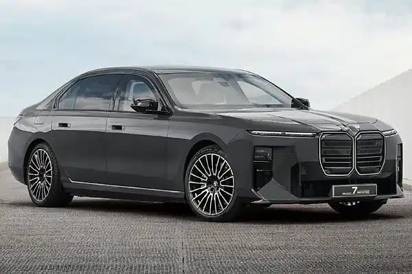 BMW Unveils Concept 7 Protection, An Armored 7 Series With 612 HP Plug-In Hybrid Powertrain