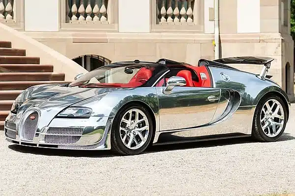 €6.8M Bugatti! F1 Champ Fernando Alonso Spotted in Ultra-Rare Veyron With Polished Bodywork