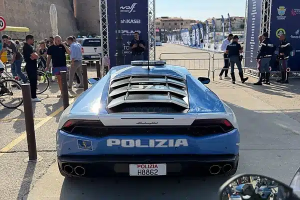 377,034 km After 9 Years: Italian Police’s Lamborghini Huracán Has The World’s Highest Mileage