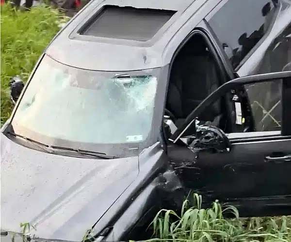 Man Flees With Stolen Tundra During Test-Drive, Crashes Into Lagos Canal After Damaging Dozens Of Vehicles