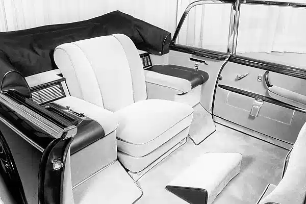 Mercedes-Benz Opens Vatican Exhibition Featuring 8 Historic Popemobiles Since 1930