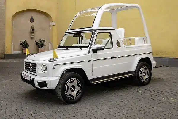 Mercedes-Benz Opens Vatican Exhibition Featuring 8 Historic Popemobiles Since 1930