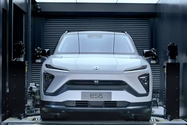 3-minute Battery Swap Or 5-Minute Charging? China’s EV Drivers Face A New Choice